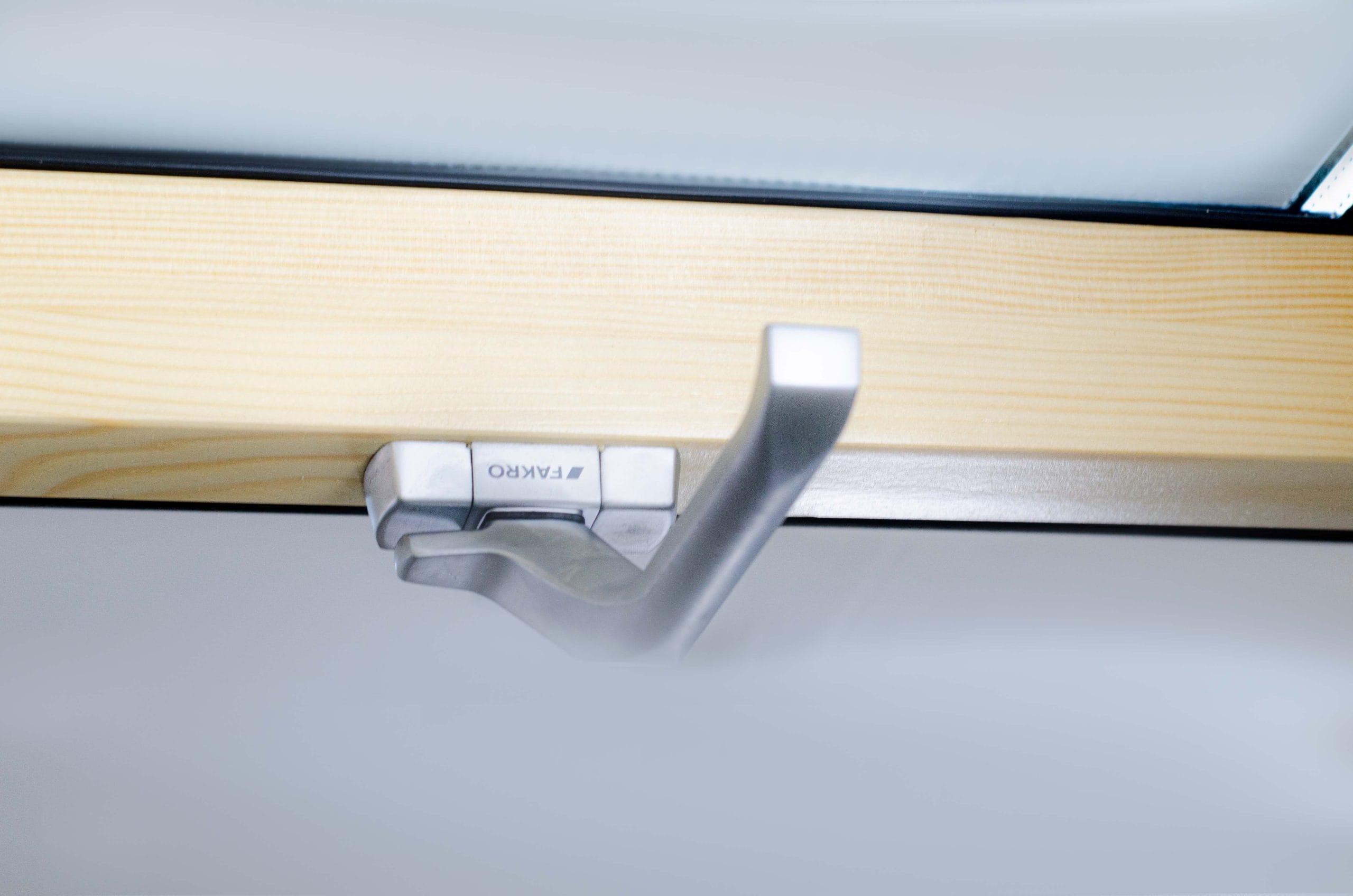 Мансардное окно FAKRO FTP-V (CH) / U5 (CH) / U5+ (CH) — изображение 3